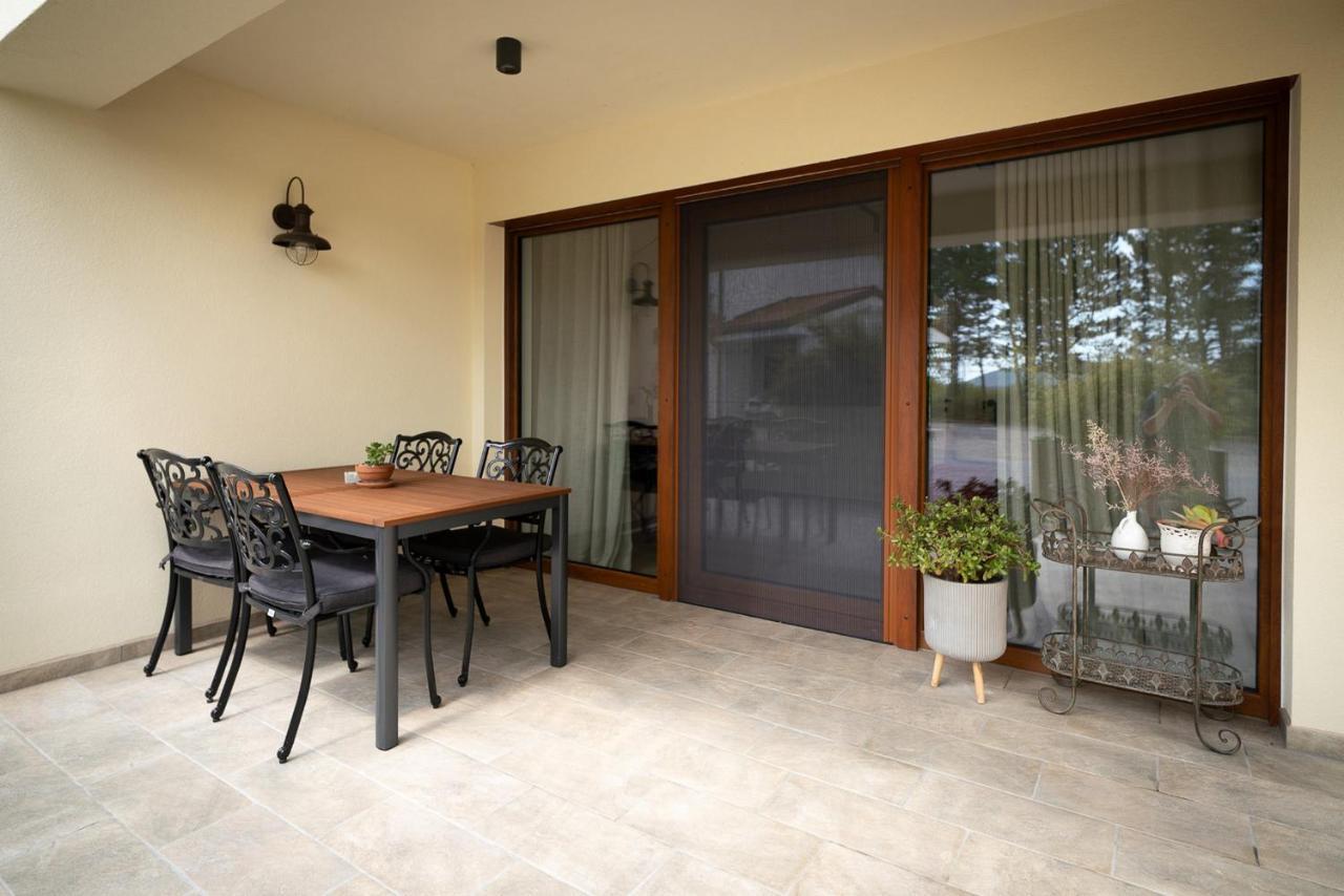 Apartments Kras 24 With Pool Sežana Εξωτερικό φωτογραφία