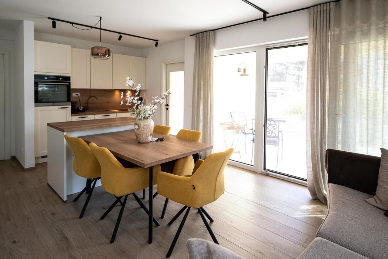 Apartments Kras 24 With Pool Sežana Εξωτερικό φωτογραφία