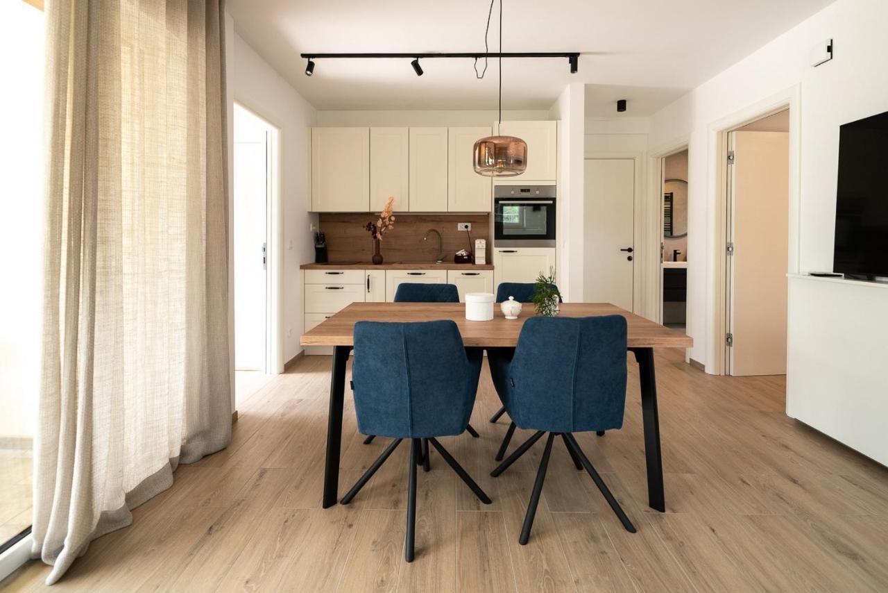 Apartments Kras 24 With Pool Sežana Εξωτερικό φωτογραφία