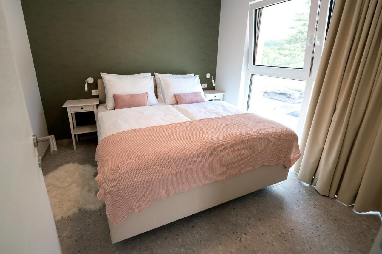 Apartments Kras 24 With Pool Sežana Εξωτερικό φωτογραφία