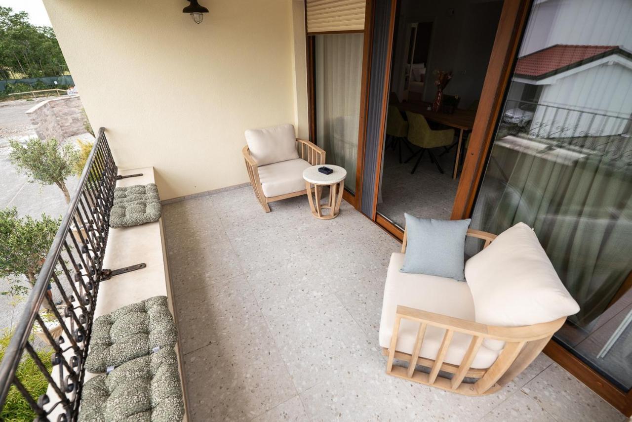 Apartments Kras 24 With Pool Sežana Εξωτερικό φωτογραφία